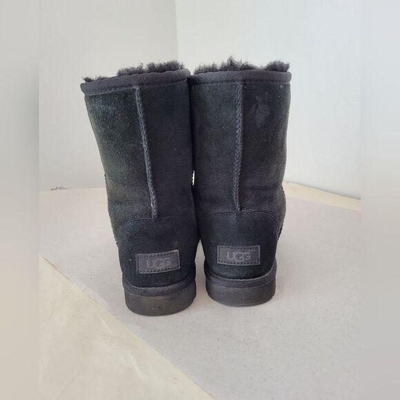 UGG Classic Short II Sheepskin Leather Boots Sherpa Lined Black Mid Calf Women 6 - Picture 4 of 9
